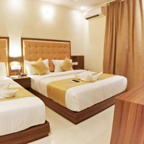 Hotel Emerald Near T2 International Airport Mumbai